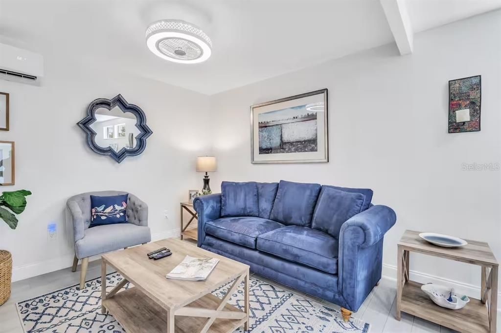 出租: $1,995 (1 贝兹, 1 浴室, 950 平方英尺)