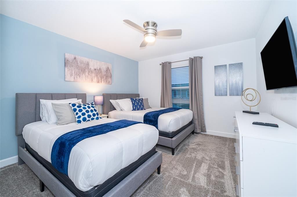 Active With Contract: $469,000 (4 beds, 3 baths, 1914 Square Feet)