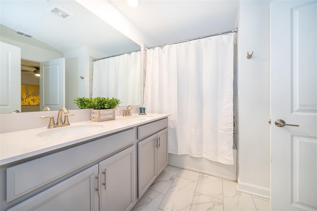 Active With Contract: $469,000 (4 beds, 3 baths, 1914 Square Feet)