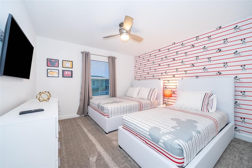 Active With Contract: $469,000 (4 beds, 3 baths, 1914 Square Feet)