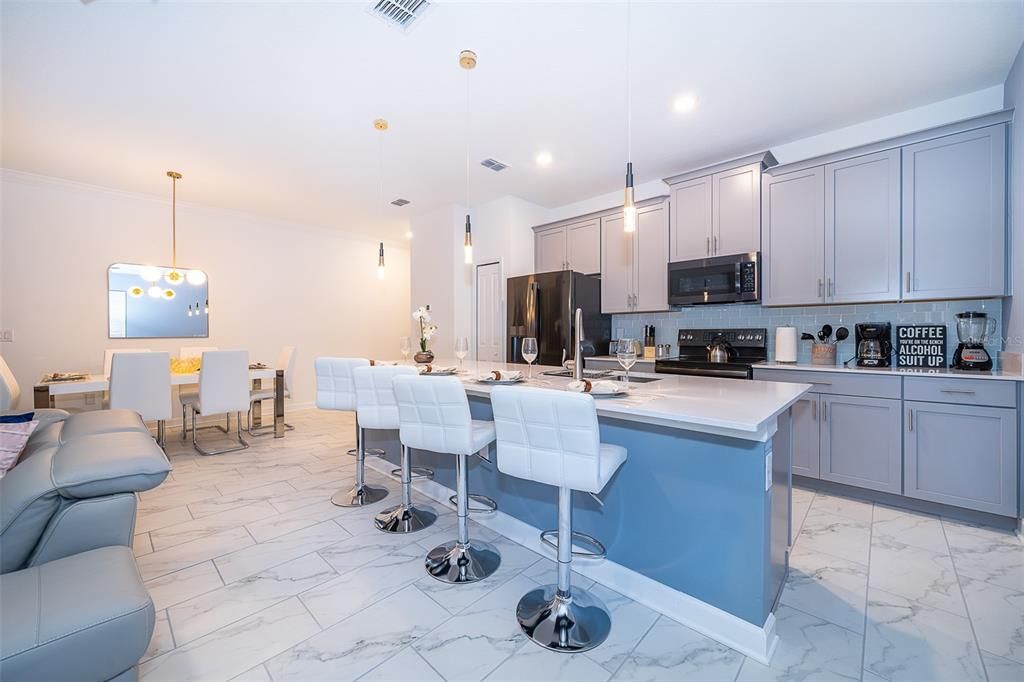 Active With Contract: $469,000 (4 beds, 3 baths, 1914 Square Feet)