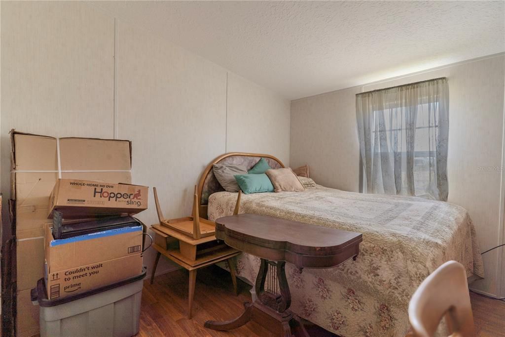 For Sale: $215,000 (3 beds, 2 baths, 1232 Square Feet)