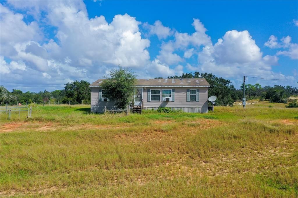 For Sale: $215,000 (3 beds, 2 baths, 1232 Square Feet)