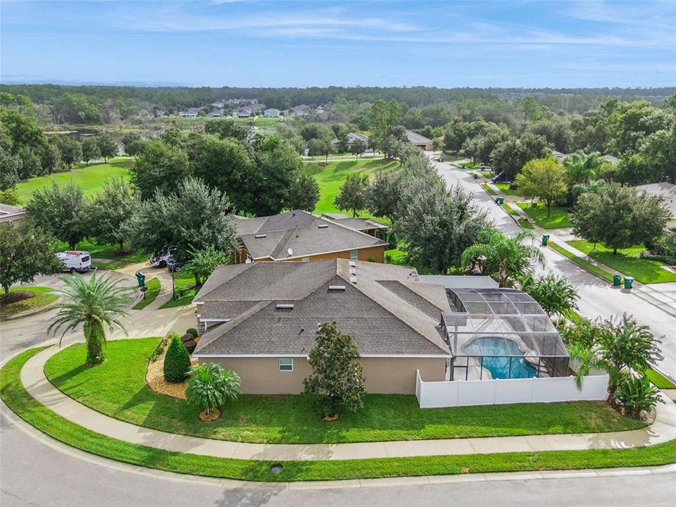 合同活跃: $515,000 (4 贝兹, 2 浴室, 2485 平方英尺)