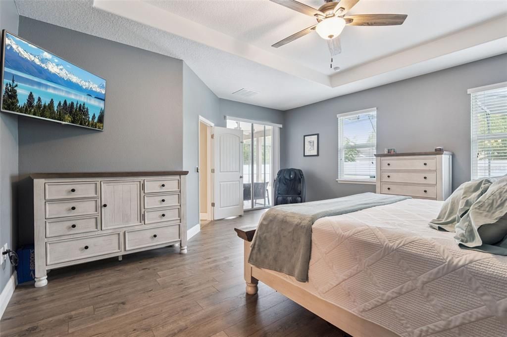 合同活跃: $515,000 (4 贝兹, 2 浴室, 2485 平方英尺)