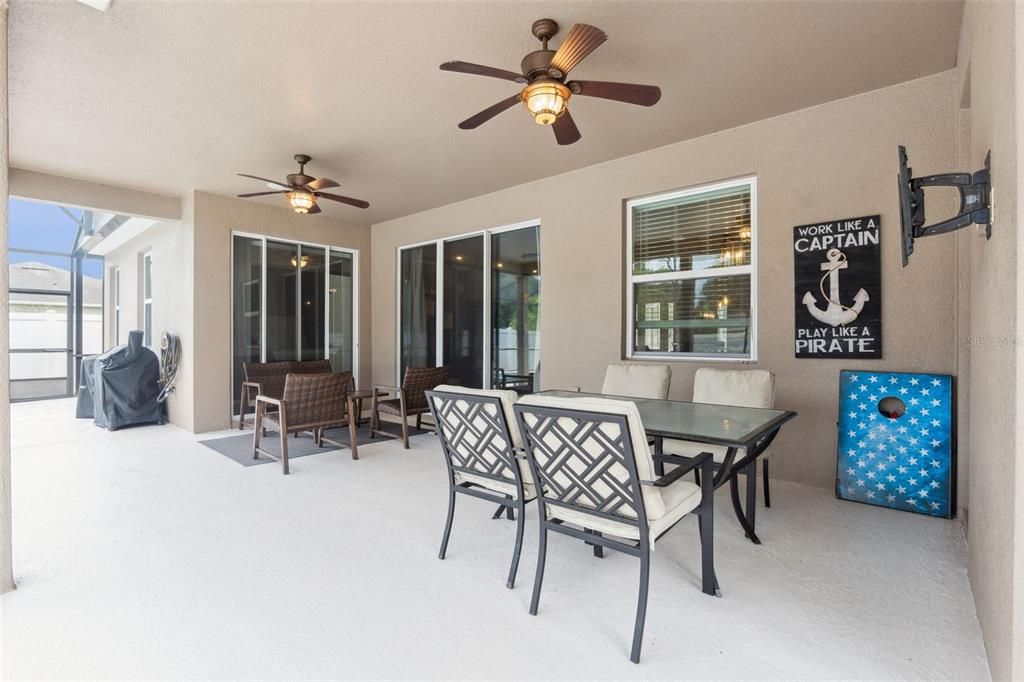 合同活跃: $515,000 (4 贝兹, 2 浴室, 2485 平方英尺)