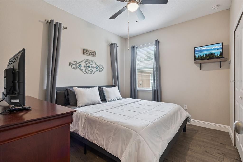 合同活跃: $515,000 (4 贝兹, 2 浴室, 2485 平方英尺)