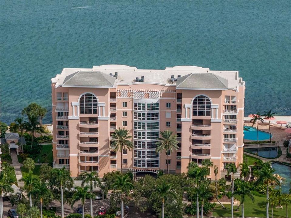 Recently Sold: $1,080,000 (3 beds, 2 baths, 1867 Square Feet)