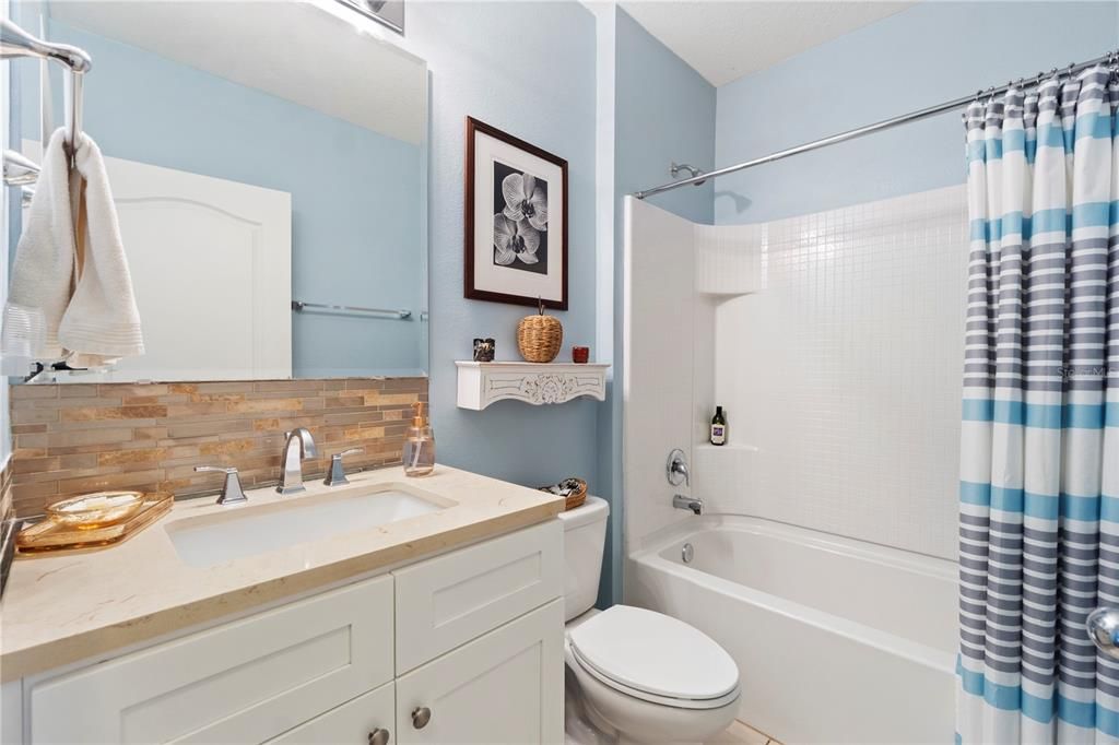 Под контрактом: $300,000 (3 спален, 2 ванн, 1576 Квадратных фут)