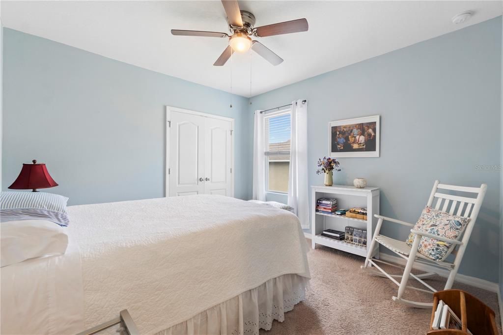 Под контрактом: $300,000 (3 спален, 2 ванн, 1576 Квадратных фут)