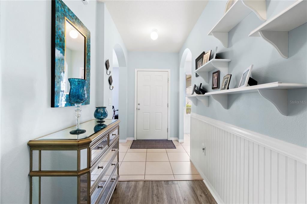 Под контрактом: $300,000 (3 спален, 2 ванн, 1576 Квадратных фут)