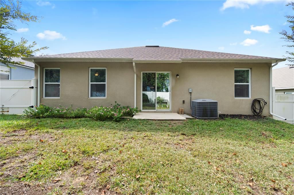 Под контрактом: $300,000 (3 спален, 2 ванн, 1576 Квадратных фут)