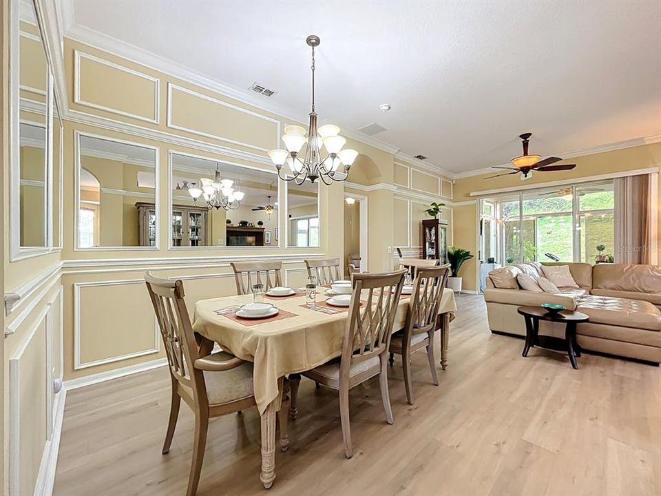 Под контрактом: $359,900 (3 спален, 2 ванн, 1946 Квадратных фут)