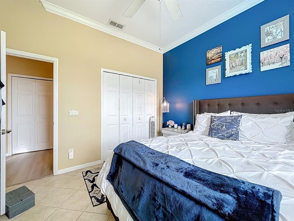 Под контрактом: $359,900 (3 спален, 2 ванн, 1946 Квадратных фут)