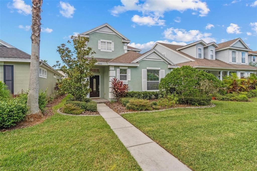 合同活跃: $2,600 (4 贝兹, 2 浴室, 1855 平方英尺)