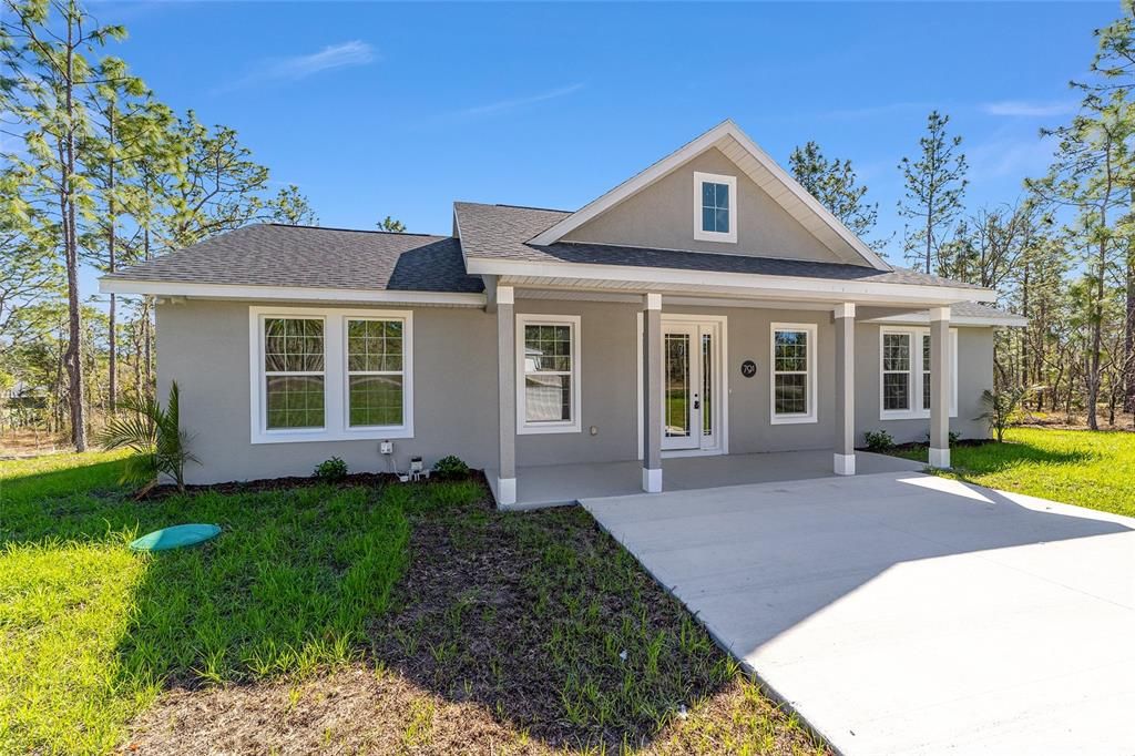 For Rent: $2,000 (3 beds, 2 baths, 1640 Square Feet)