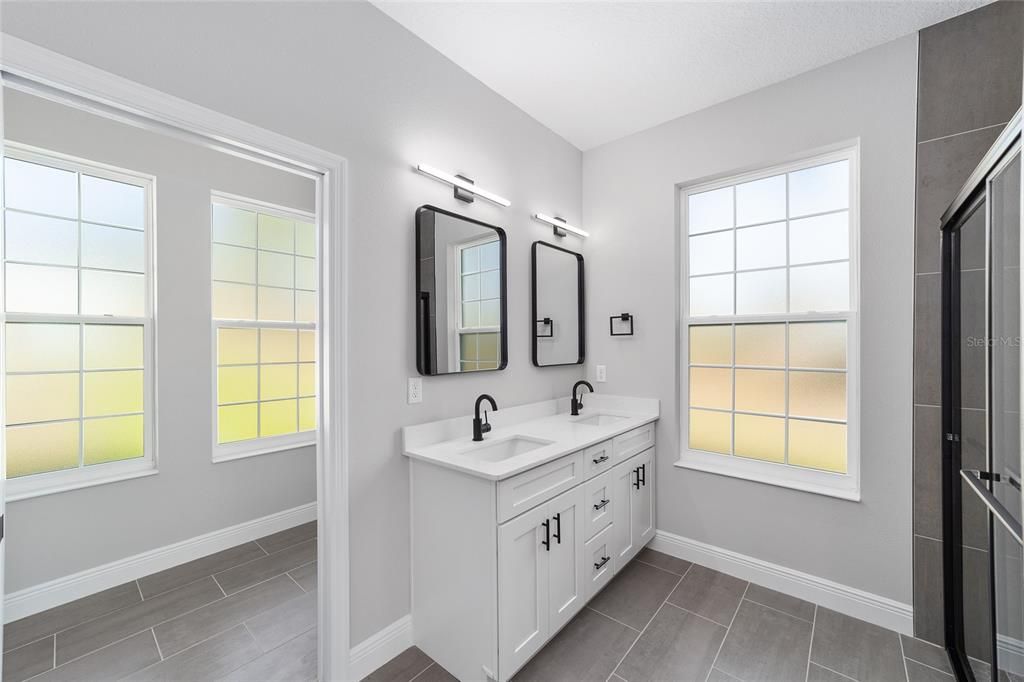 For Rent: $2,000 (3 beds, 2 baths, 1640 Square Feet)