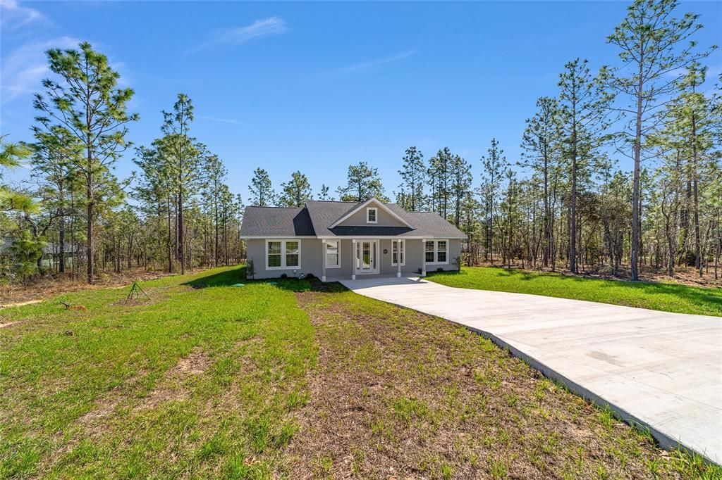 For Rent: $2,000 (3 beds, 2 baths, 1640 Square Feet)