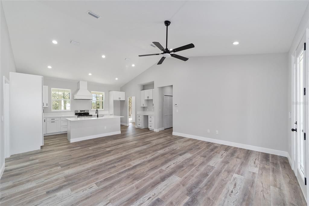 For Rent: $2,000 (3 beds, 2 baths, 1640 Square Feet)