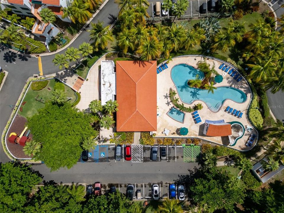 For Sale: $585,000 (2 beds, 2 baths, 1772 Square Feet)