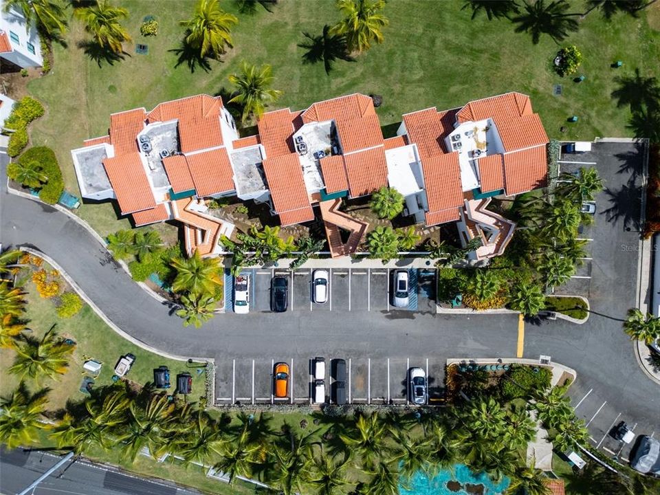 For Sale: $585,000 (2 beds, 2 baths, 1772 Square Feet)