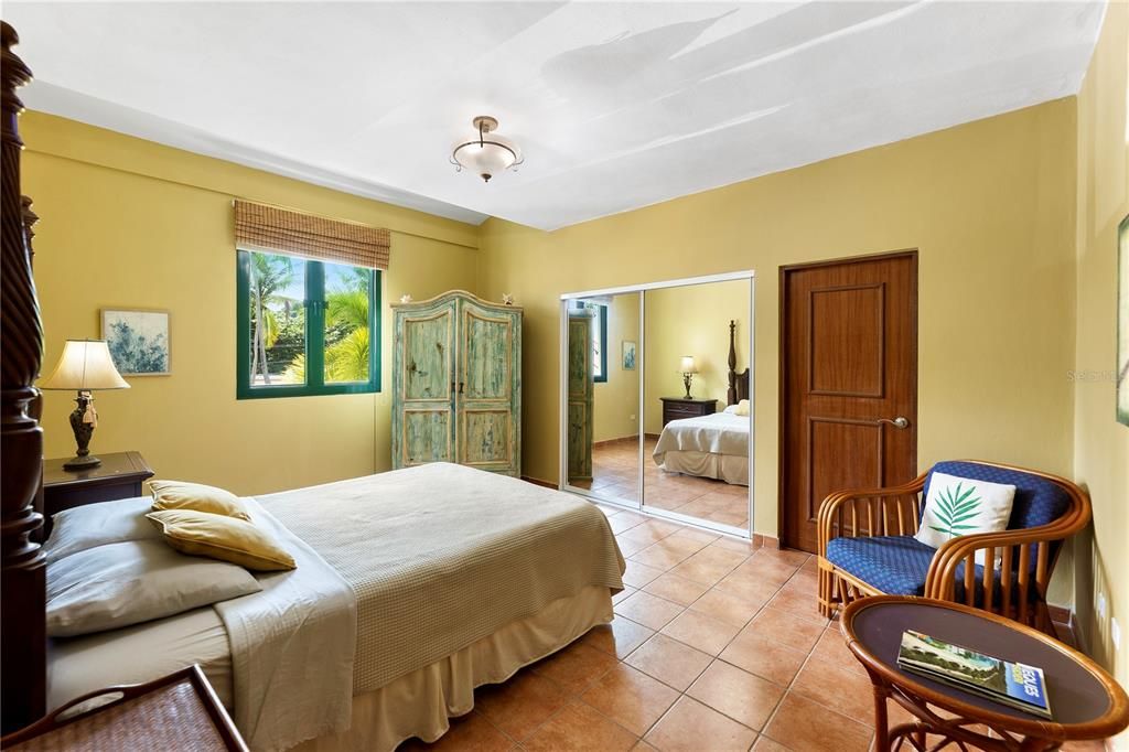 For Sale: $585,000 (2 beds, 2 baths, 1772 Square Feet)