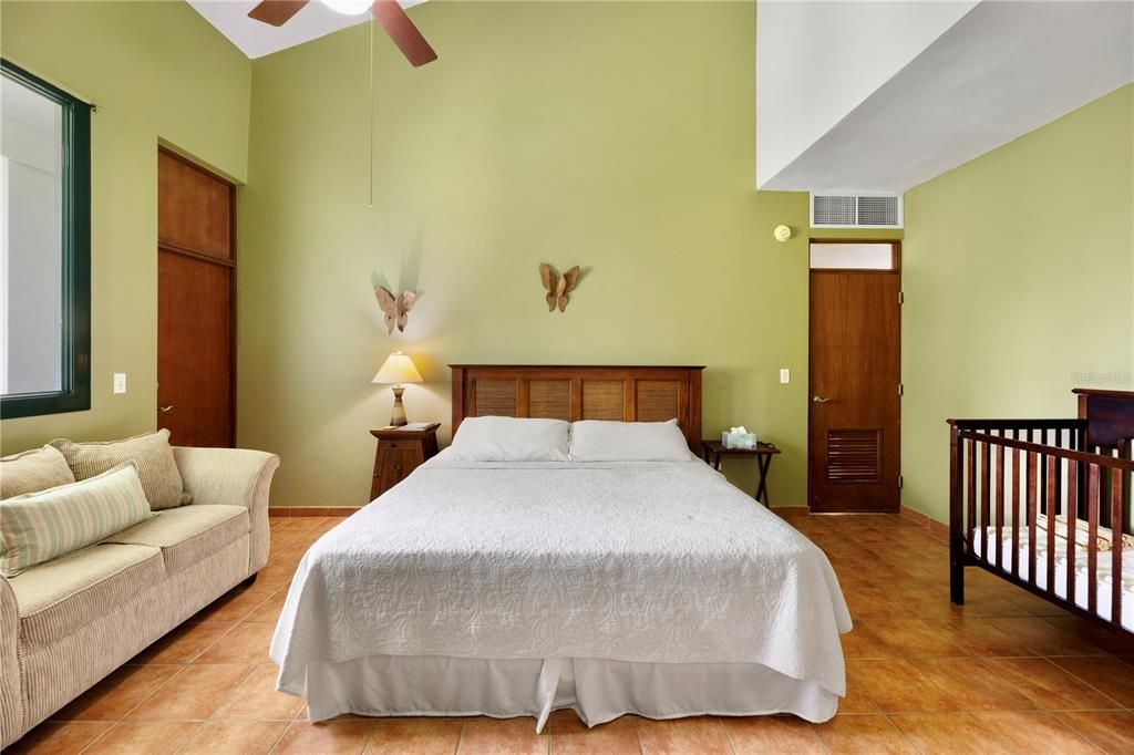 For Sale: $585,000 (2 beds, 2 baths, 1772 Square Feet)