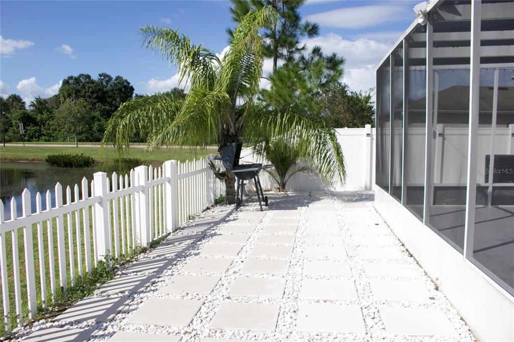 For Rent: $2,200 (3 beds, 2 baths, 1305 Square Feet)