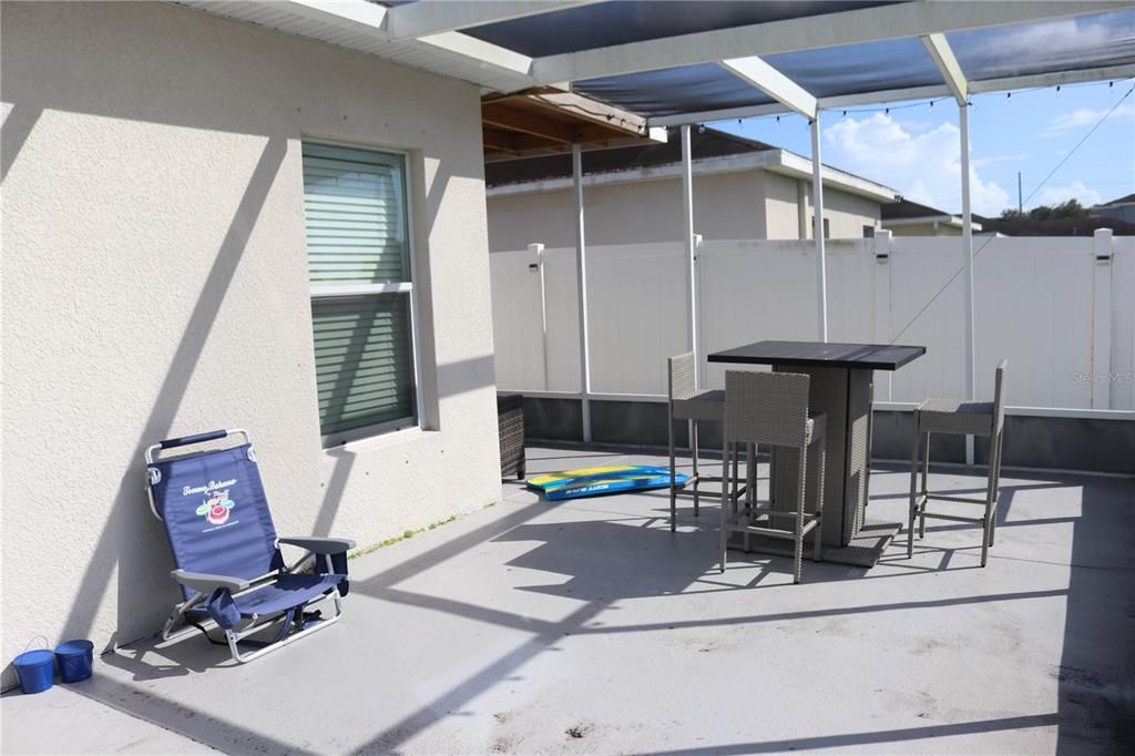 For Rent: $2,200 (3 beds, 2 baths, 1305 Square Feet)