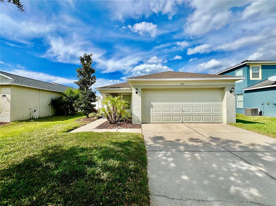 Recently Rented: $2,050 (3 beds, 2 baths, 1489 Square Feet)