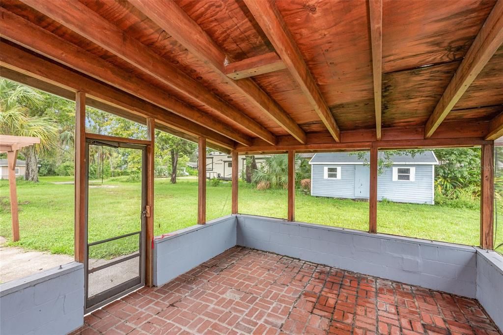 Active With Contract: $174,950 (3 beds, 2 baths, 1340 Square Feet)