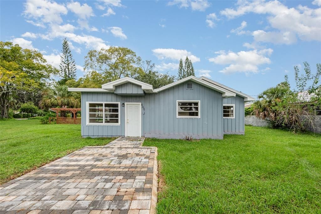 Active With Contract: $174,950 (3 beds, 2 baths, 1340 Square Feet)