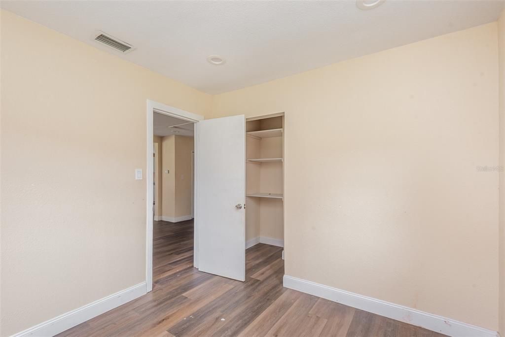 Active With Contract: $174,950 (3 beds, 2 baths, 1340 Square Feet)