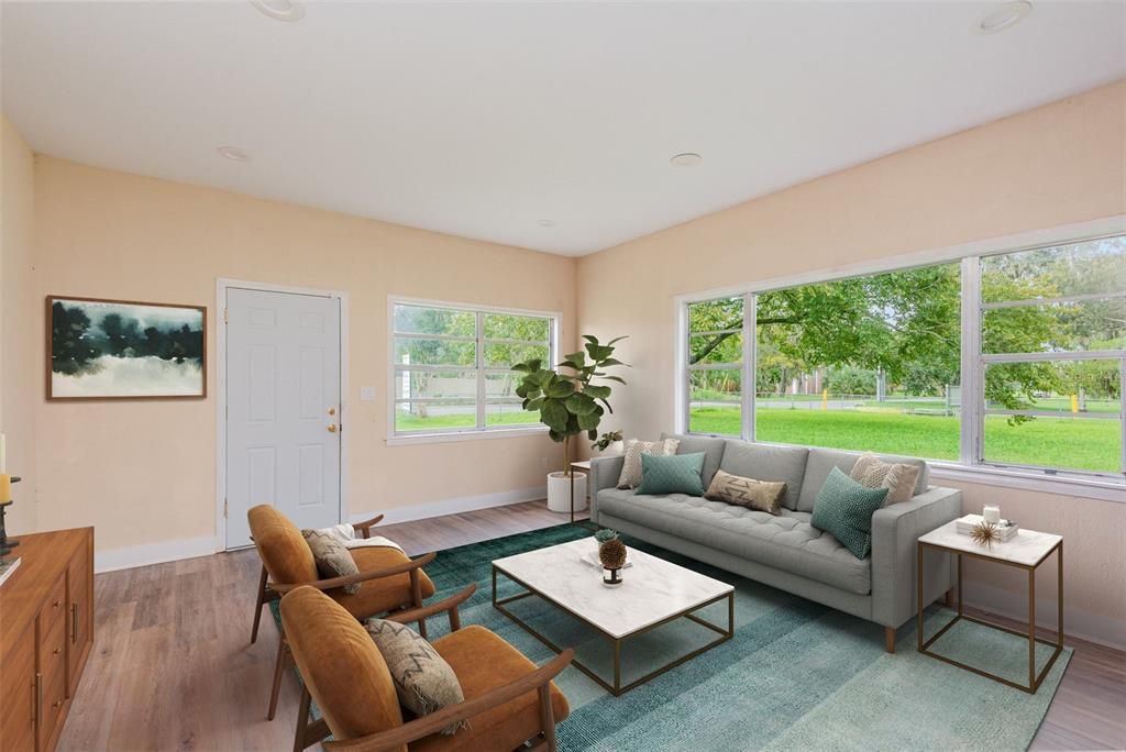 Active With Contract: $174,950 (3 beds, 2 baths, 1340 Square Feet)