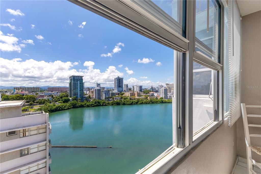 出租: $2,400 (1 贝兹, 1 浴室, 818 平方英尺)