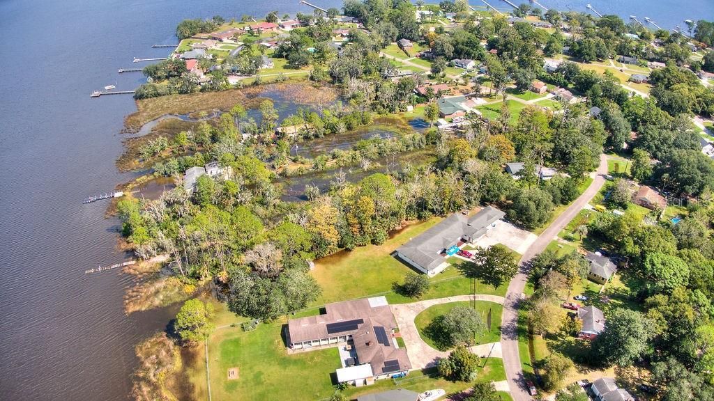 En Venta: $139,900 (1.64 acres)