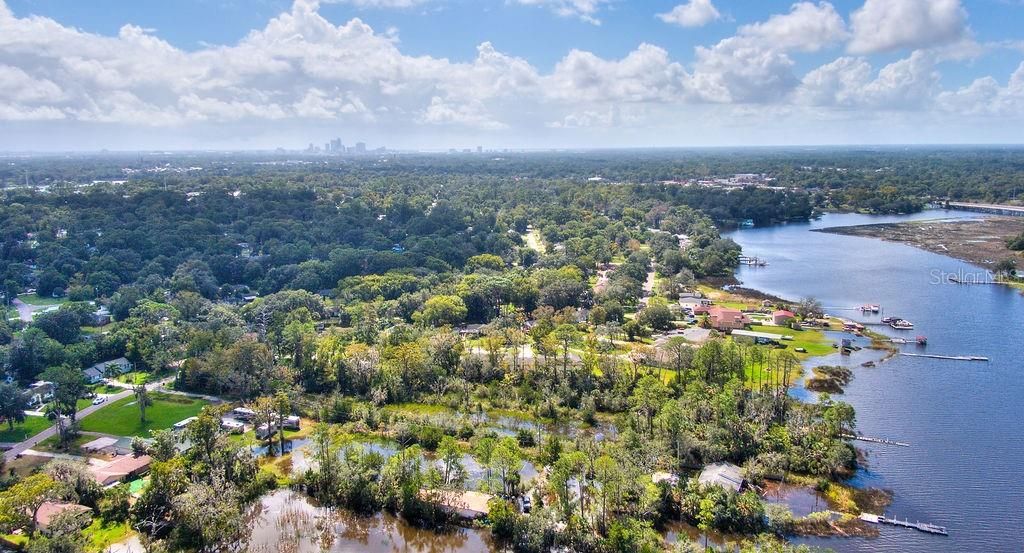 En Venta: $139,900 (1.64 acres)