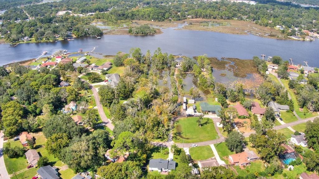 En Venta: $139,900 (1.64 acres)