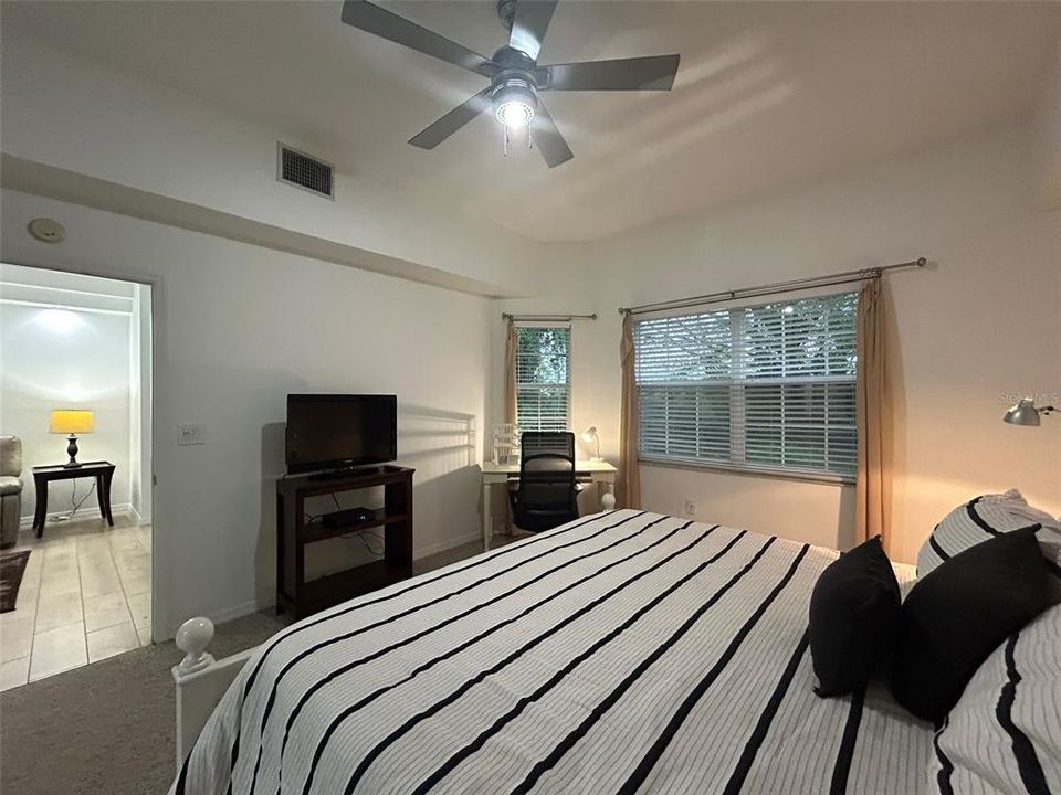 For Sale: $499,000 (3 beds, 3 baths, 1439 Square Feet)