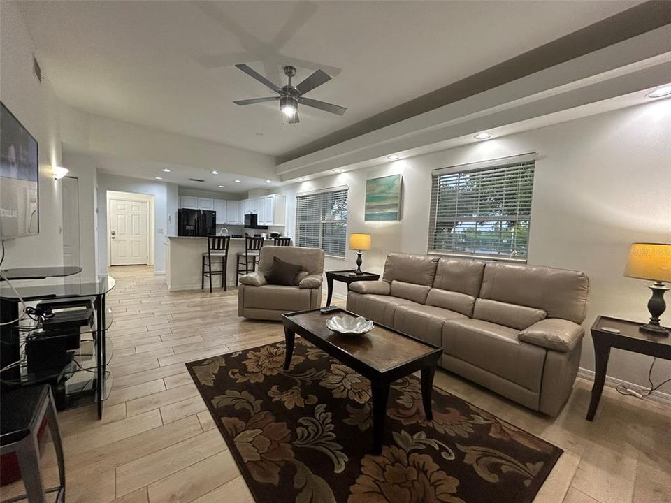 For Sale: $499,000 (3 beds, 3 baths, 1439 Square Feet)