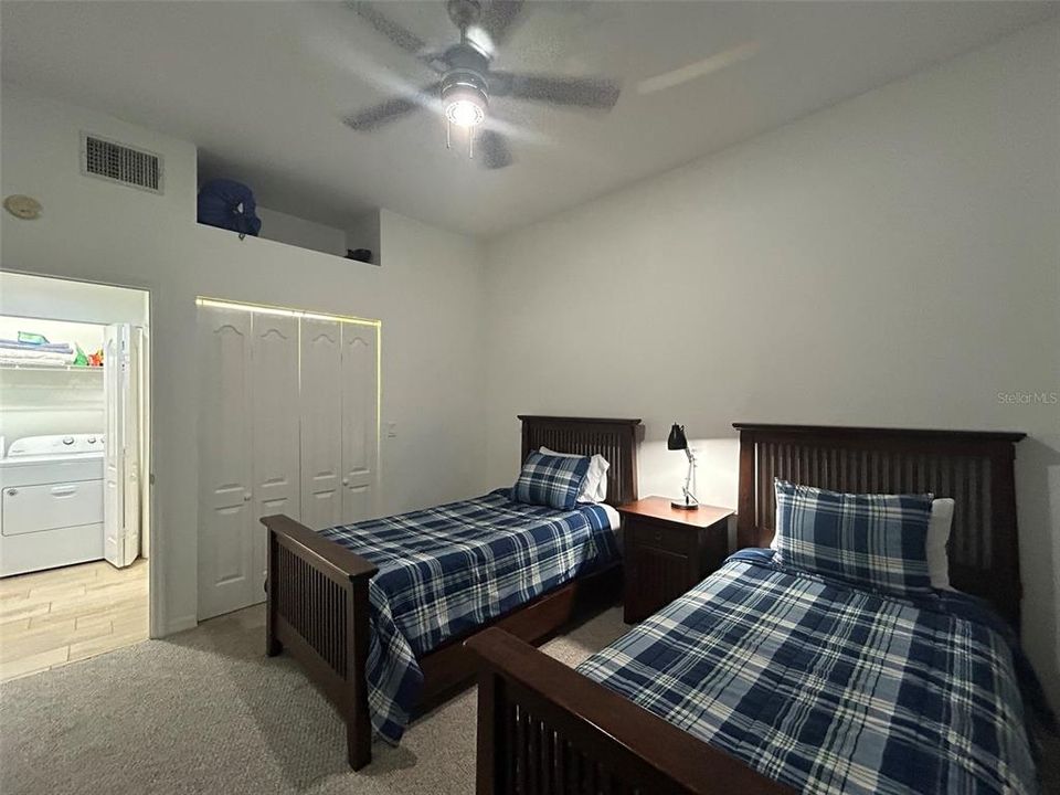 For Sale: $499,000 (3 beds, 3 baths, 1439 Square Feet)