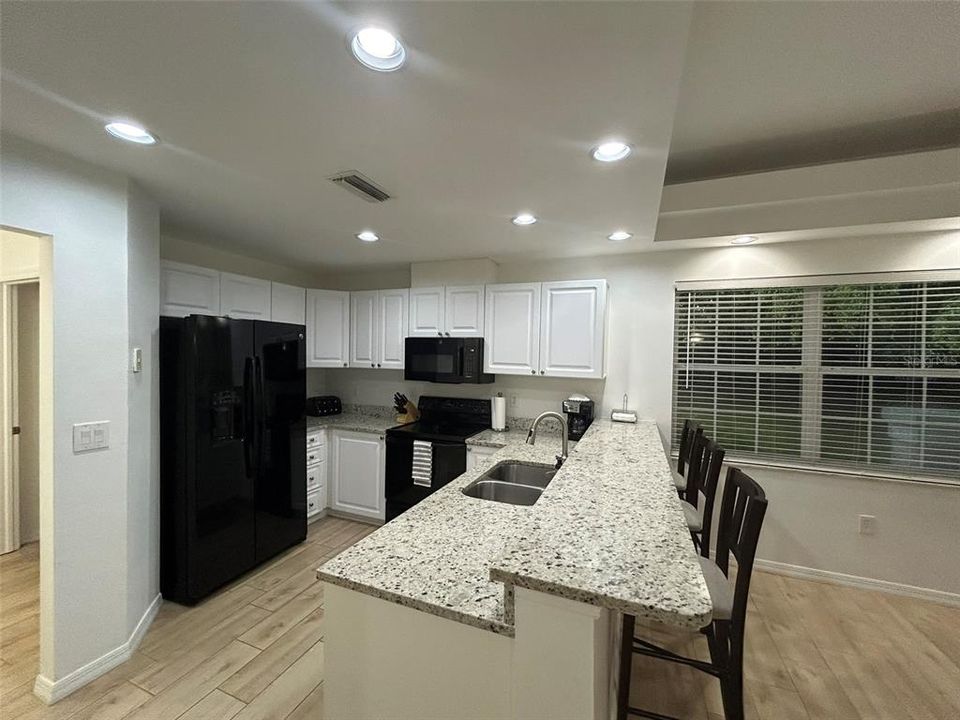 For Sale: $499,000 (3 beds, 3 baths, 1439 Square Feet)