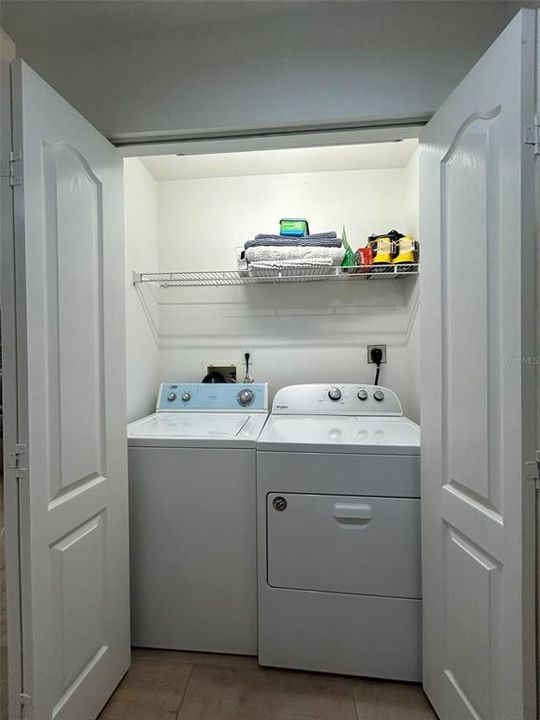 For Sale: $499,000 (3 beds, 3 baths, 1439 Square Feet)