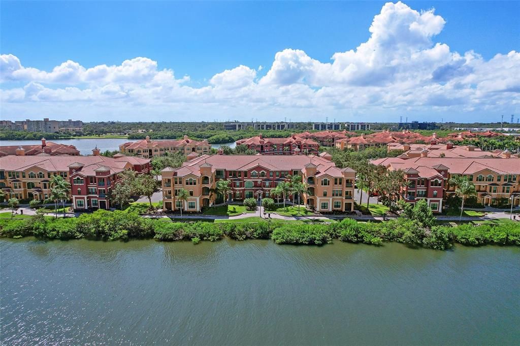 待售: $350,000 (2 贝兹, 2 浴室, 1625 平方英尺)