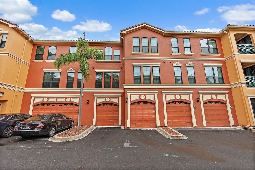 待售: $350,000 (2 贝兹, 2 浴室, 1625 平方英尺)