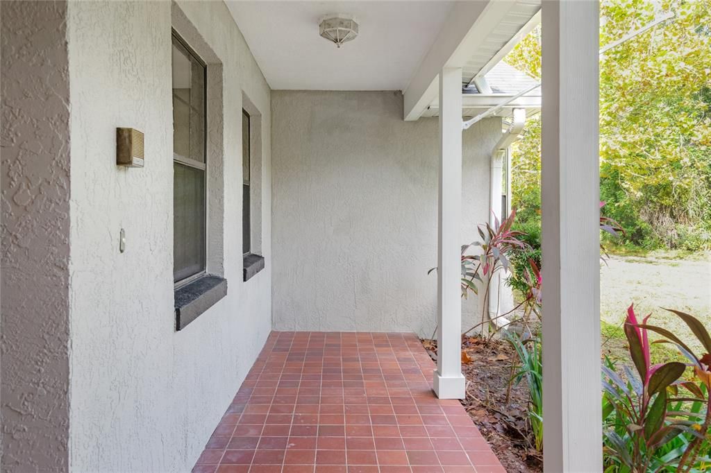 合同活跃: $523,900 (3 贝兹, 2 浴室, 2336 平方英尺)