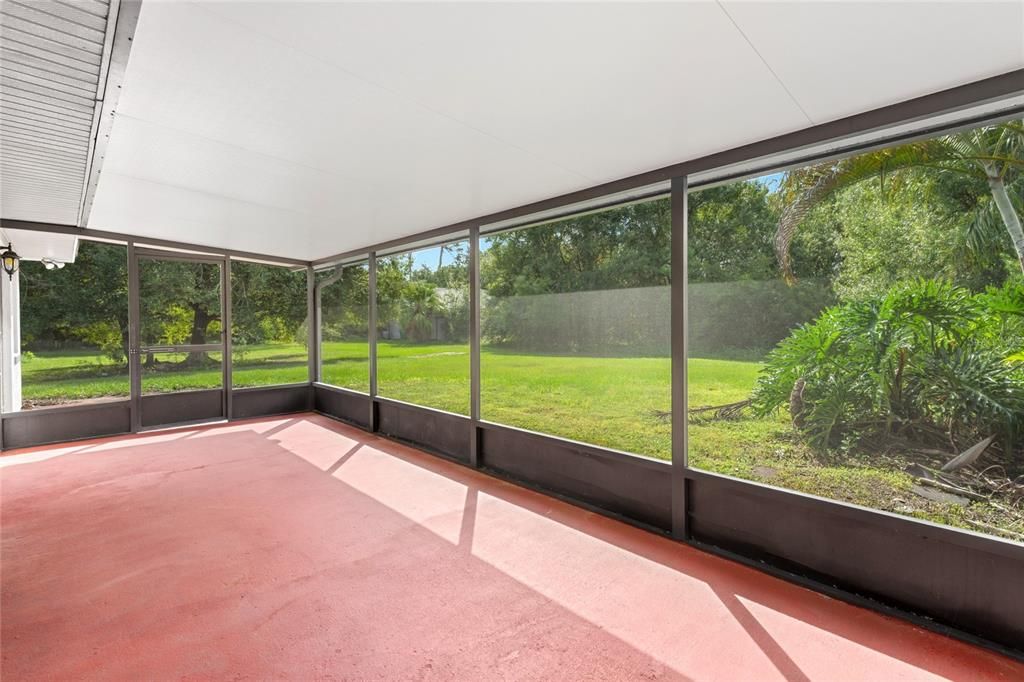 合同活跃: $523,900 (3 贝兹, 2 浴室, 2336 平方英尺)