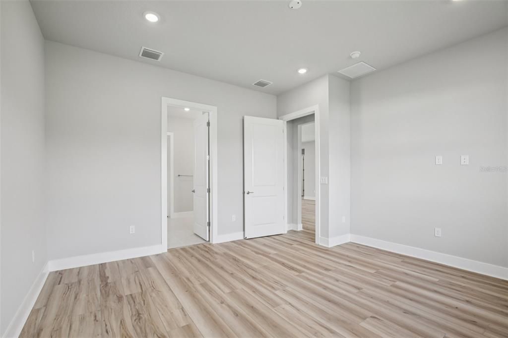 На продажу: $769,990 (4 спален, 3 ванн, 2941 Квадратных фут)