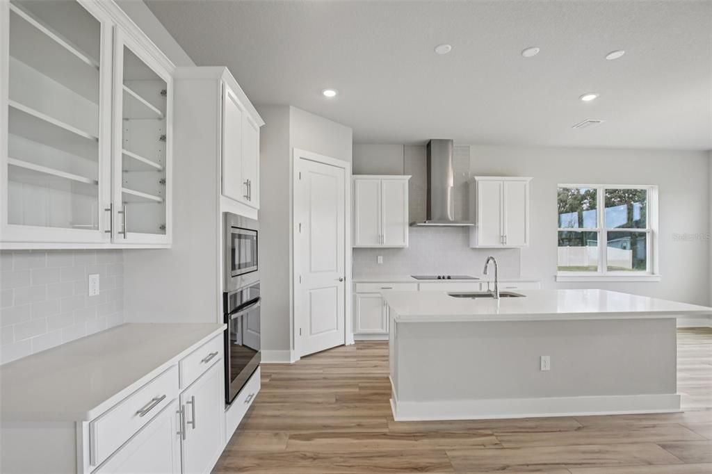 На продажу: $769,990 (4 спален, 3 ванн, 2941 Квадратных фут)