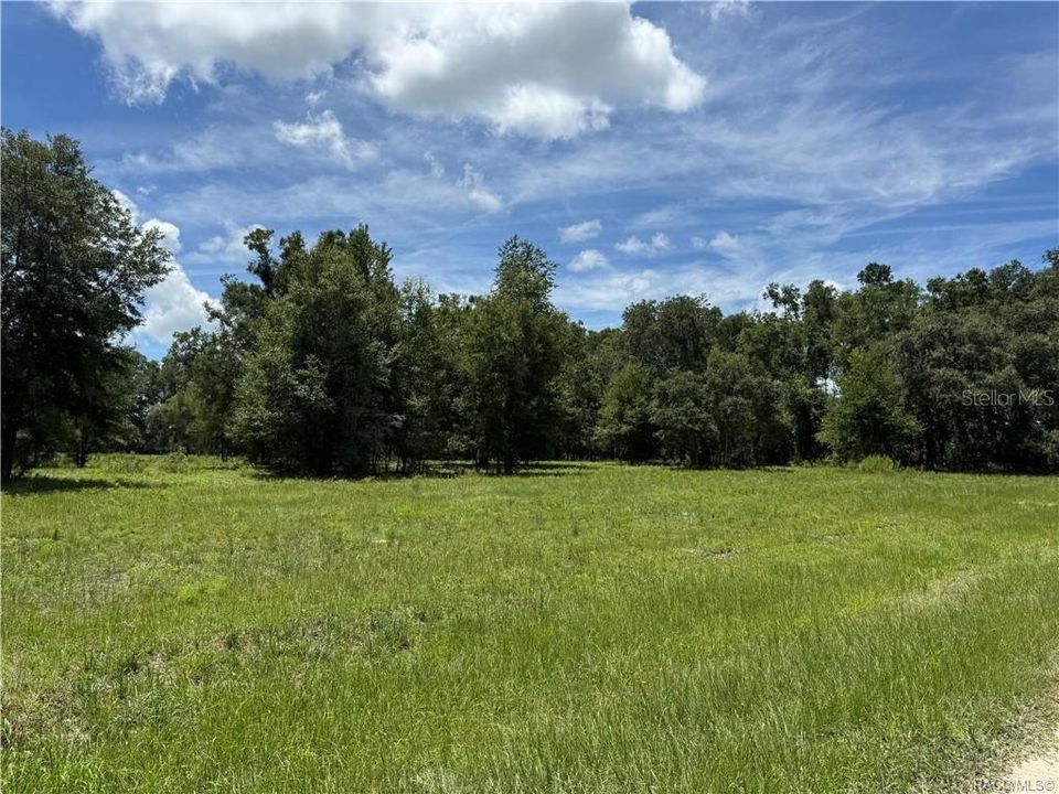 For Sale: $199,000 (2 beds, 2 baths, 924 Square Feet)